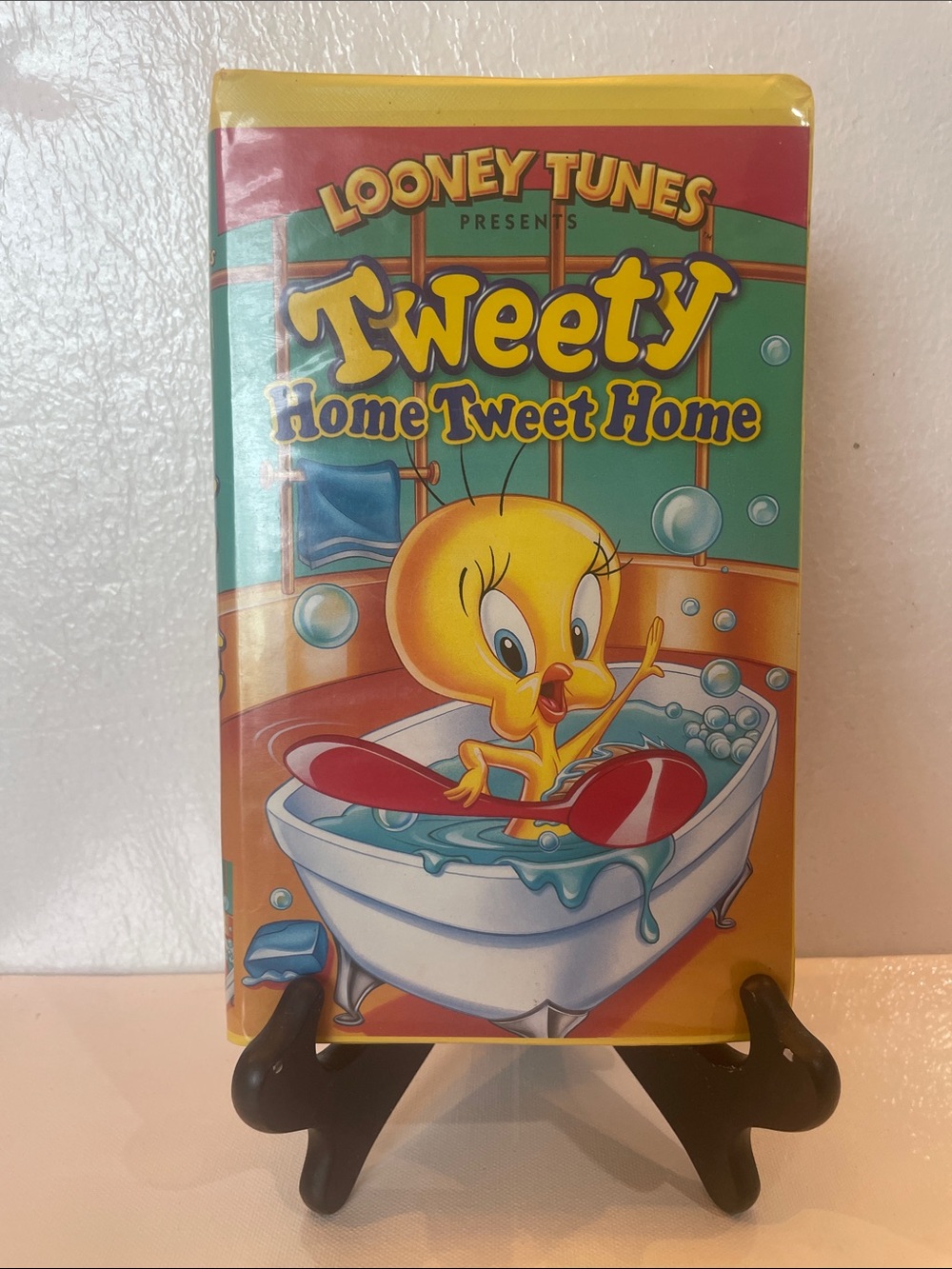Looney Tunes Tweety home tweet home VHS original Yellow clamshell case working